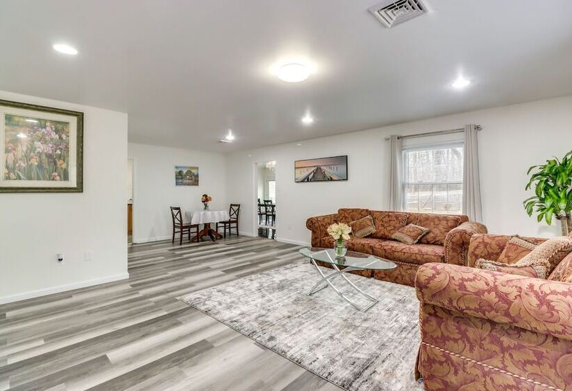 Family Friendly Home In Bowie W/ Fenced Yard!