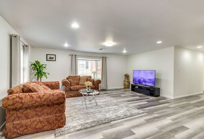 Family Friendly Home In Bowie W/ Fenced Yard!