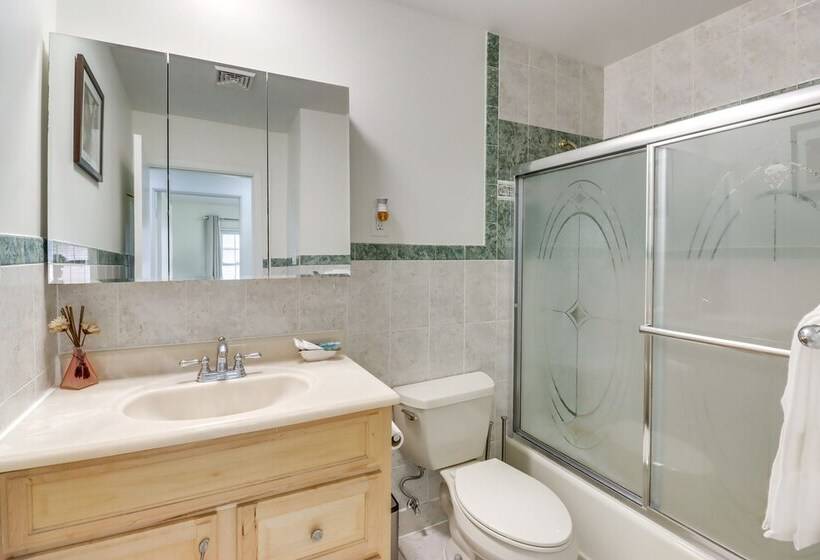 Family Friendly Home In Bowie W/ Fenced Yard!