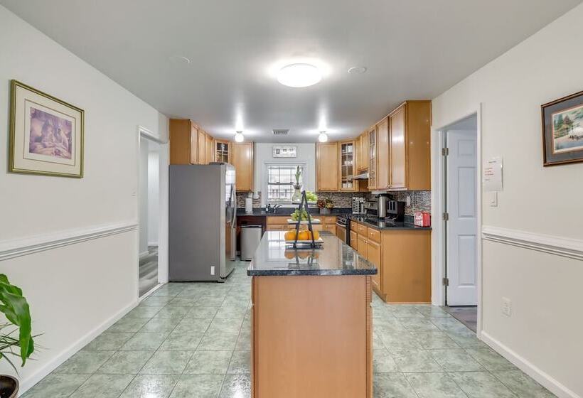 Family Friendly Home In Bowie W/ Fenced Yard!