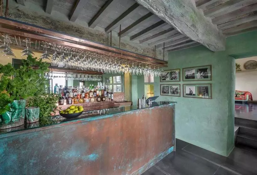 簡易ホテル Monteverdi Tuscany