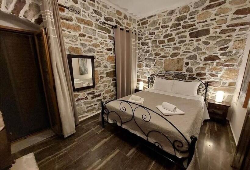 בית מלון כפרי Castlerizaraki