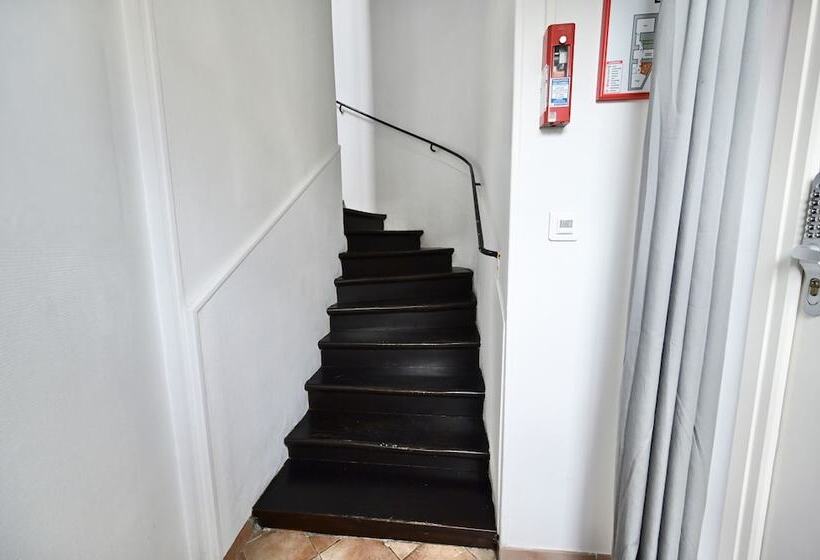 Отель Hôtel   La Cuisine Des Lulus