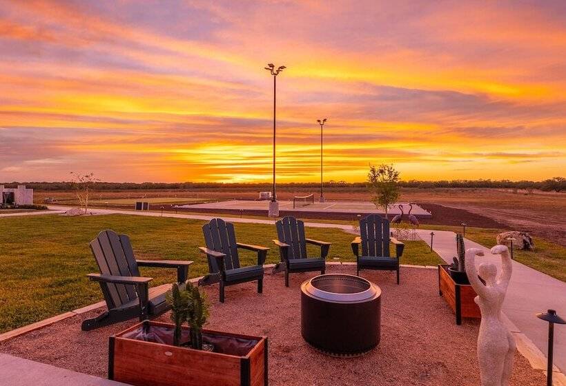 酒店 La Rivera Experience Resort