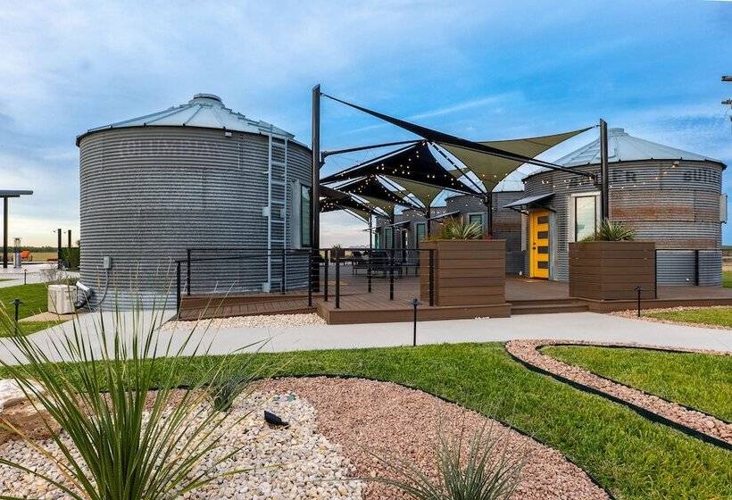 בית מלון כפרי La Rivera Experience Resort