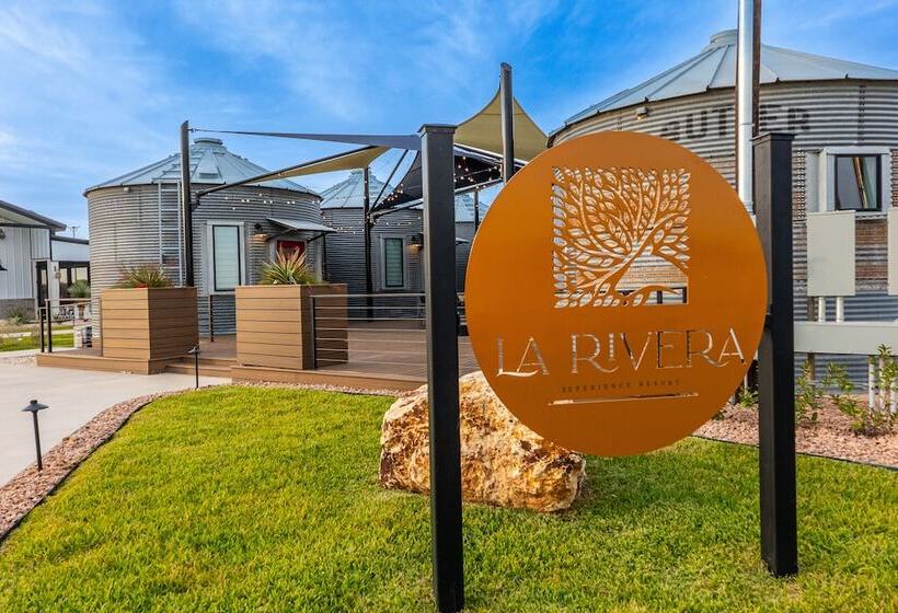 בית מלון כפרי La Rivera Experience Resort