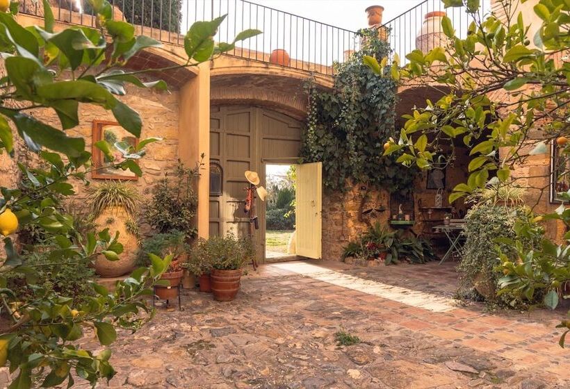 ホテル Mas Gran De Cruïlles Mas Rural