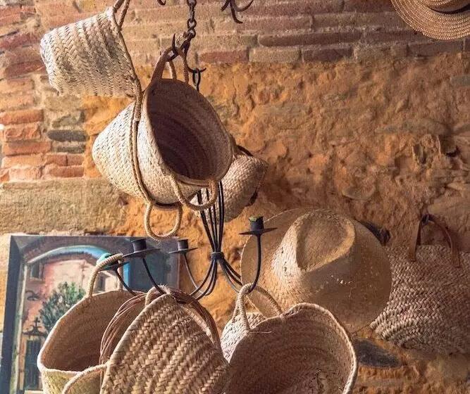 ホテル Mas Gran De Cruïlles   Mas Rural