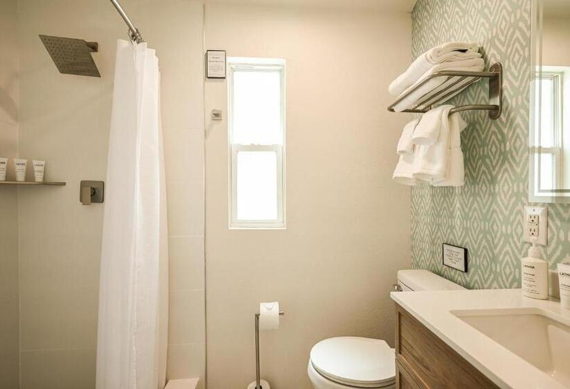 호텔 Melrose River Club