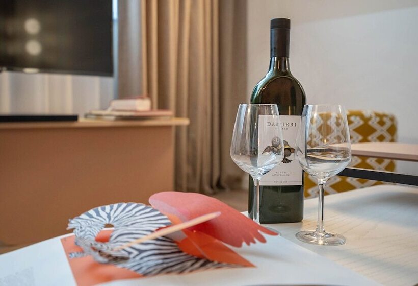 ホテル Yuna Montmartre   Apart