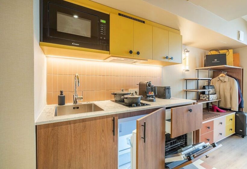 ホテル Yuna Montmartre   Apart