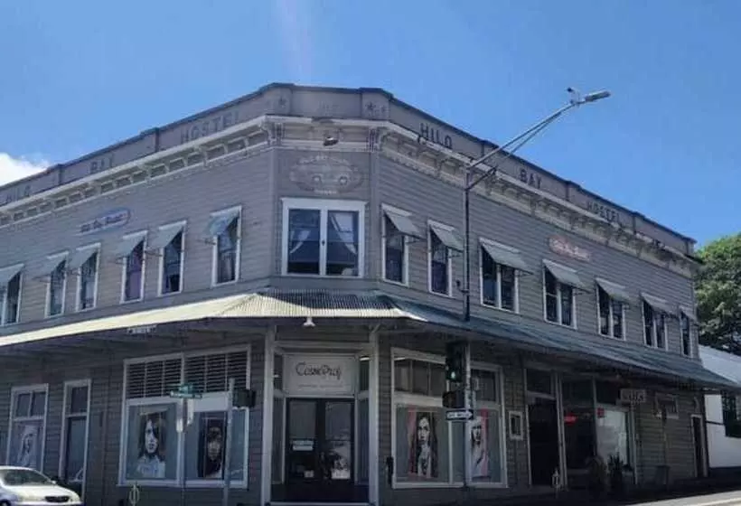 Howzit Hostels Hawaii