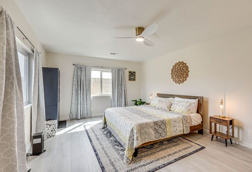 The Maharaja Retreat  W/ Hot Tub & Ev Charger!