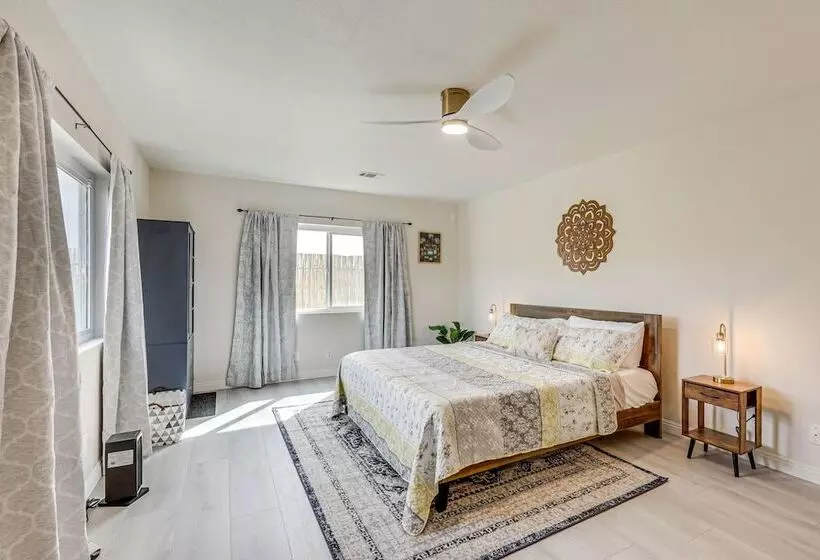 The Maharaja Retreat  W/ Hot Tub & Ev Charger!