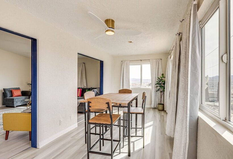 The Maharaja Retreat  W/ Hot Tub & Ev Charger!