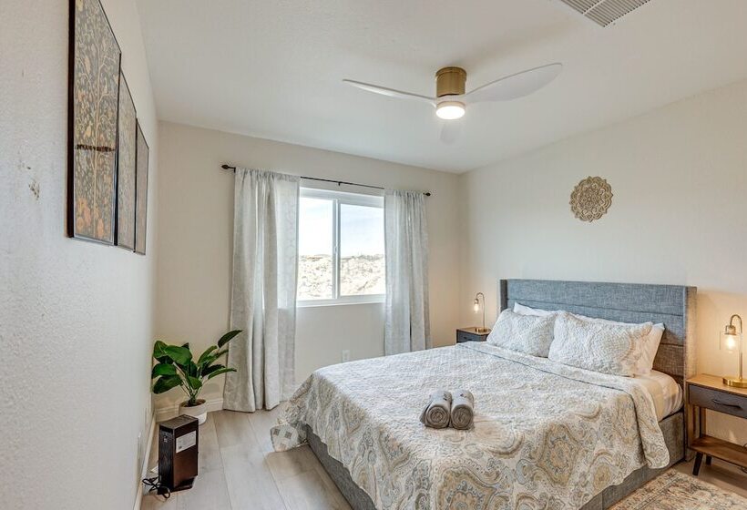 The Maharaja Retreat  W/ Hot Tub & Ev Charger!