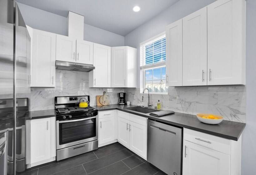 Noho By Avantstay North Hollywood Townhome