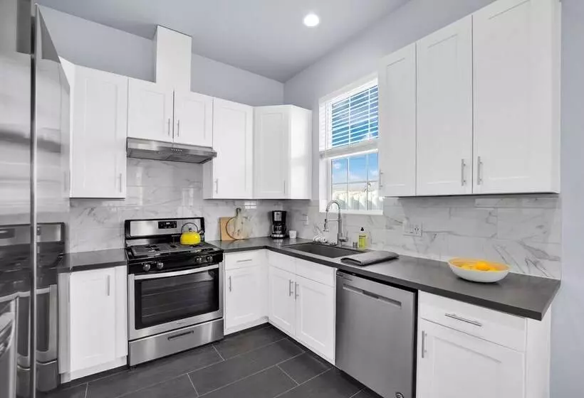 Noho By Avantstay North Hollywood Townhome