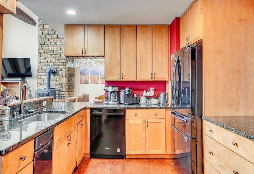 Saranac Lake Home W/ Deck, Grill & Mountain Views!