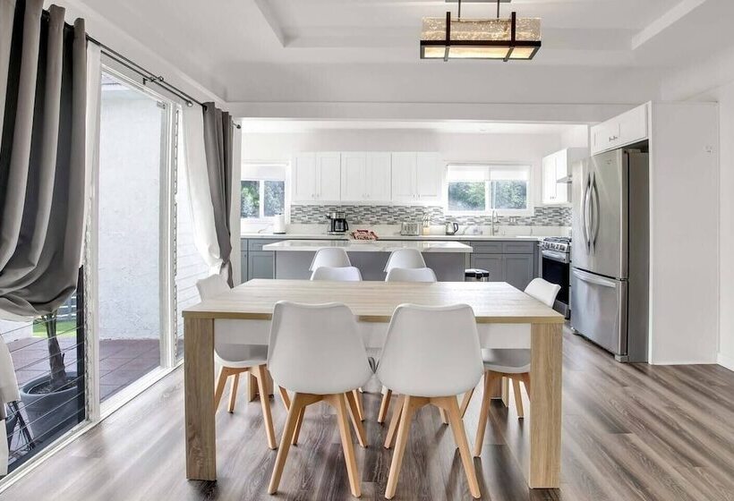 South Sycamore By Avantstay Centrally Located