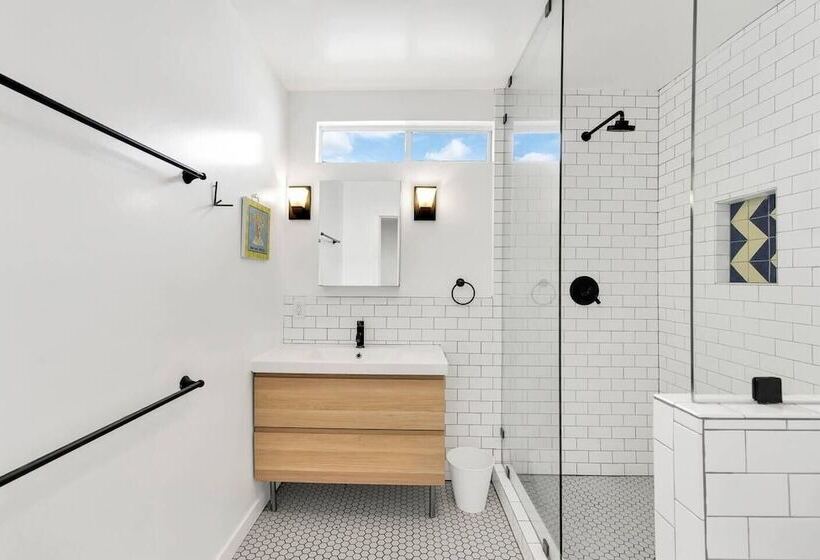 South Sycamore By Avantstay Centrally Located