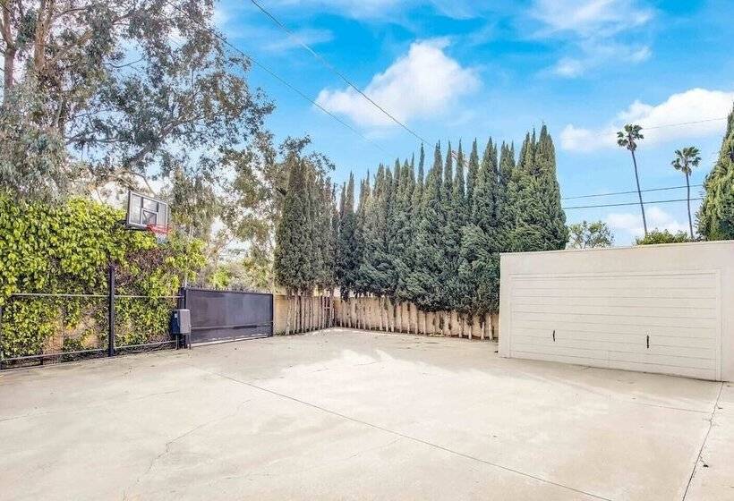 South Sycamore By Avantstay Centrally Located