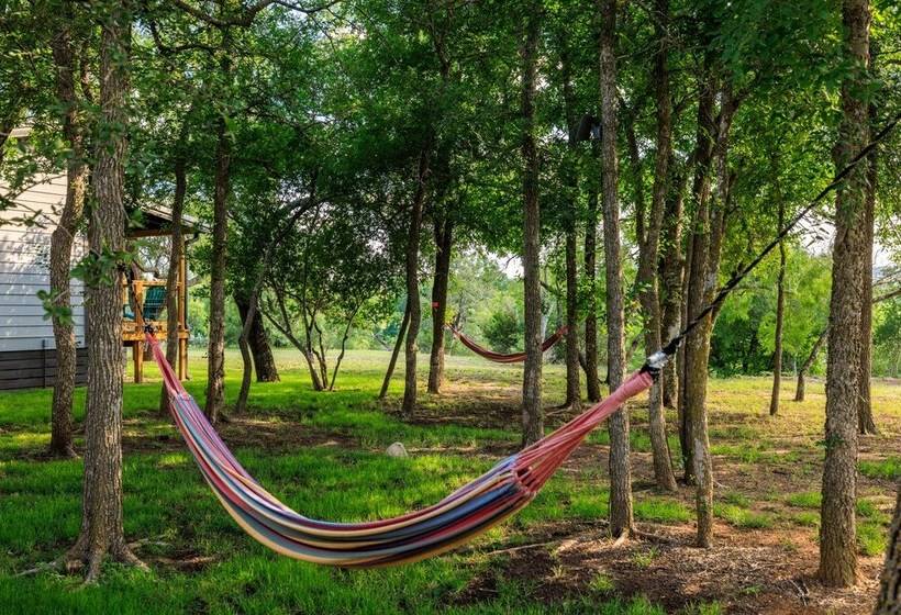 Verbena Waterfront With Hot Tub