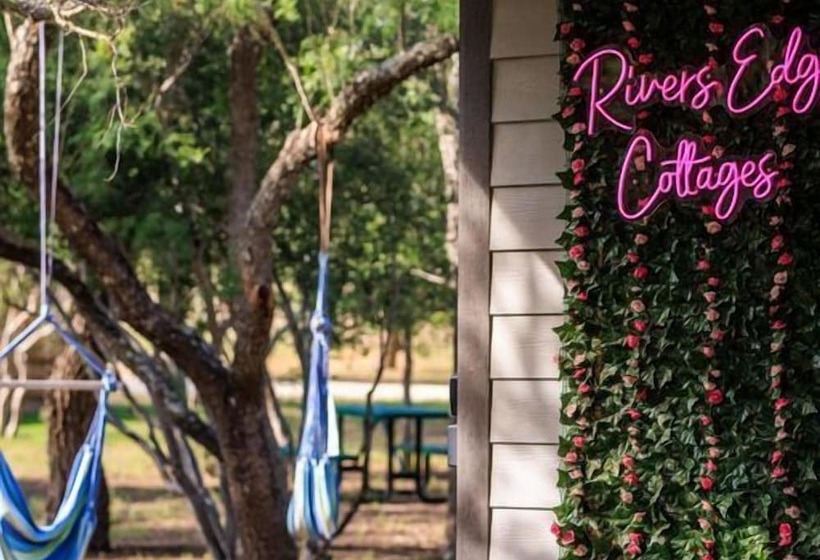 Verbena Waterfront With Hot Tub