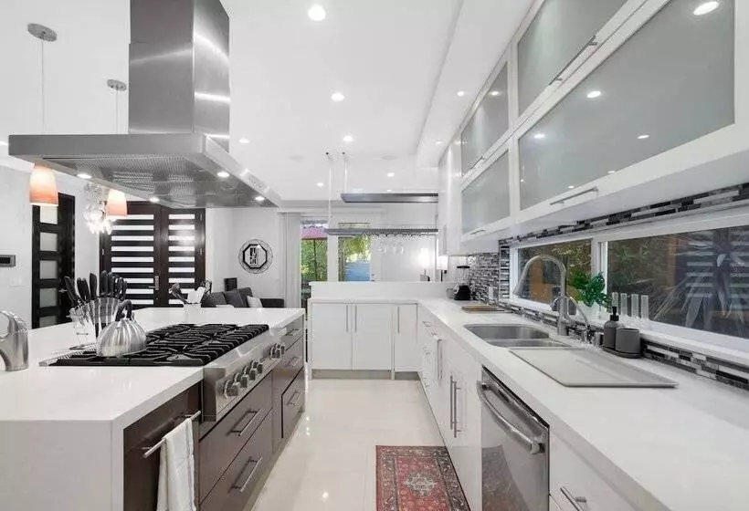 Walefield By Avantstay Mid Wilshire Home + Pool