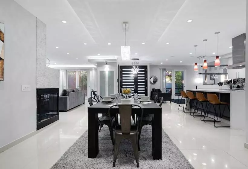 Walefield By Avantstay Mid Wilshire Home + Pool