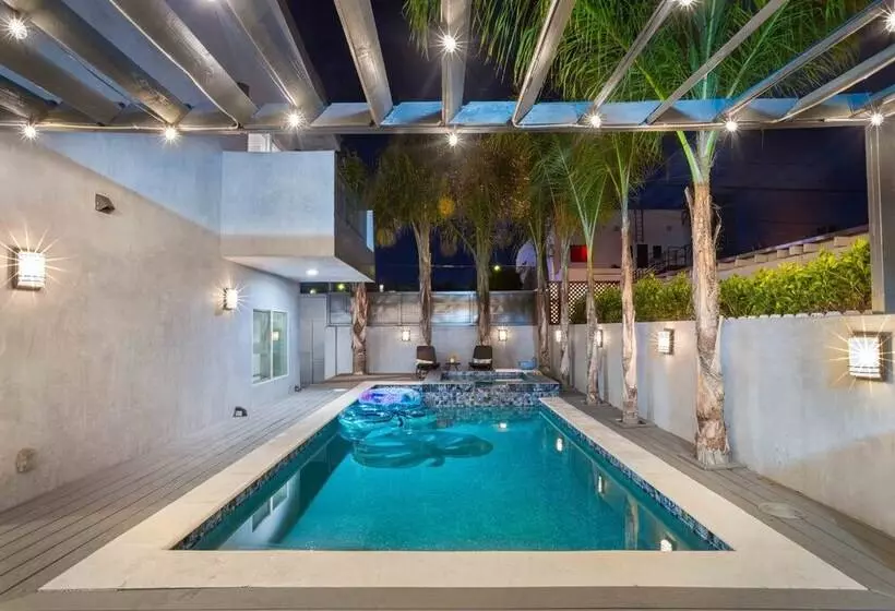 Walefield By Avantstay Mid Wilshire Home + Pool