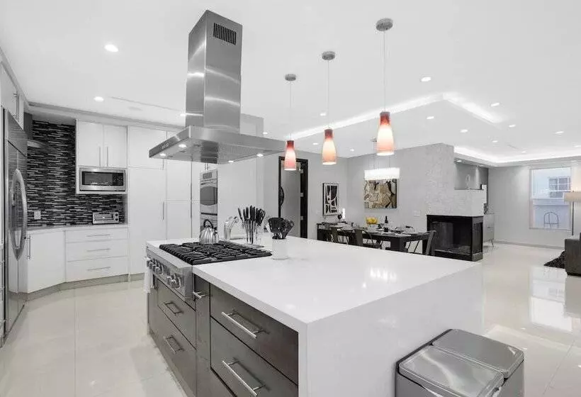 Walefield By Avantstay Mid Wilshire Home + Pool