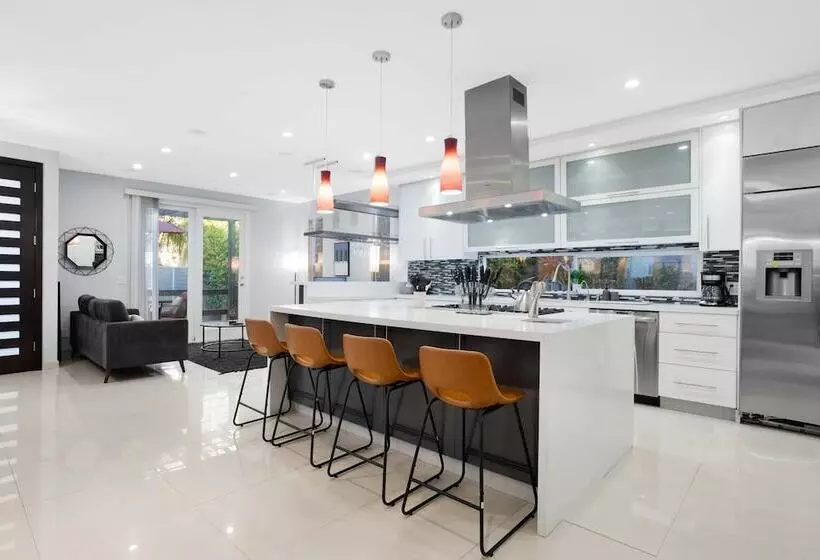 Walefield By Avantstay Mid Wilshire Home + Pool