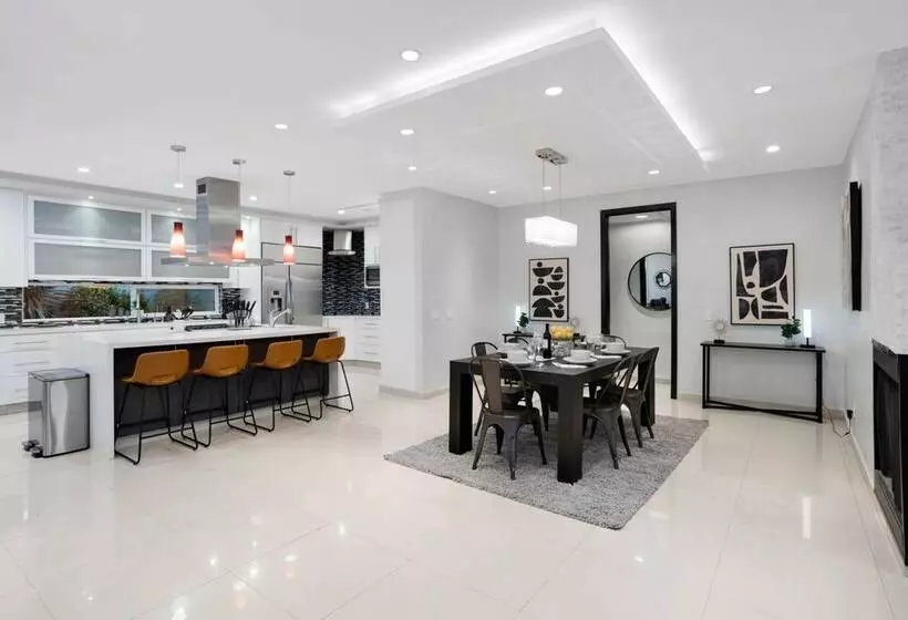 Walefield By Avantstay Mid Wilshire Home + Pool