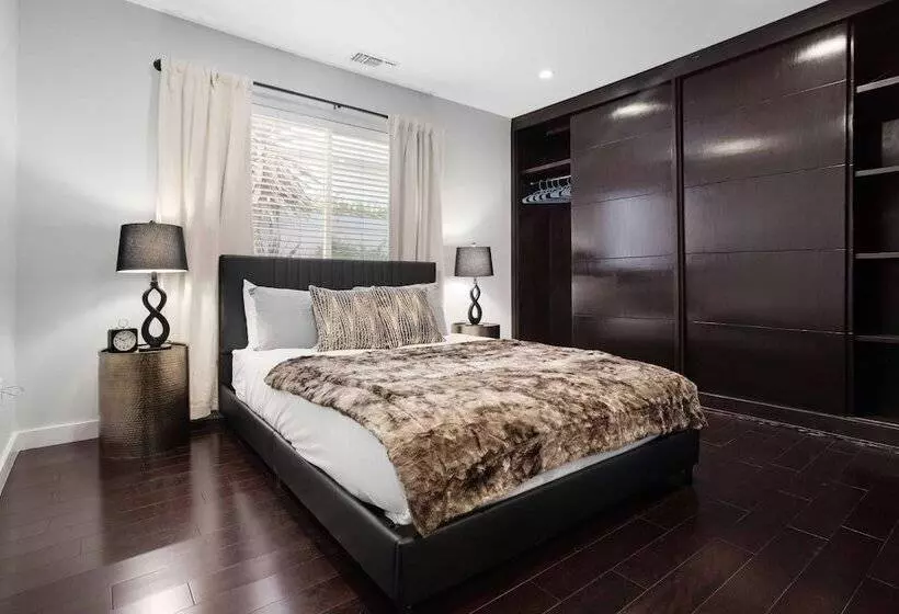 Walefield By Avantstay Mid Wilshire Home + Pool