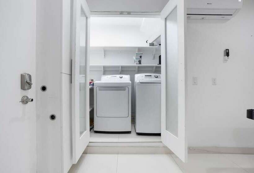 Walefield By Avantstay Mid Wilshire Home + Pool