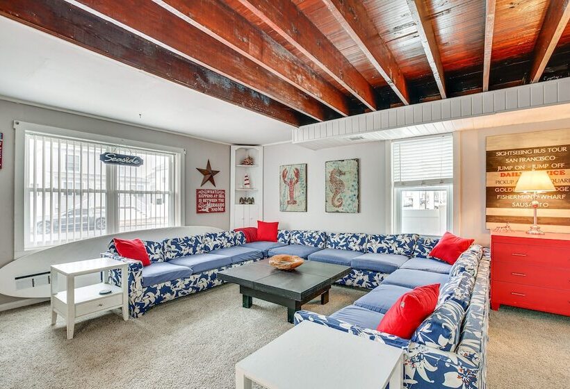 Wildwood Retreat W/ 2 Balconies: 5 Blocks To Beach