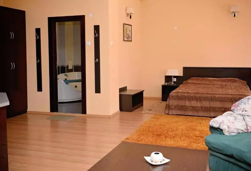 Family Art Hotel Zora