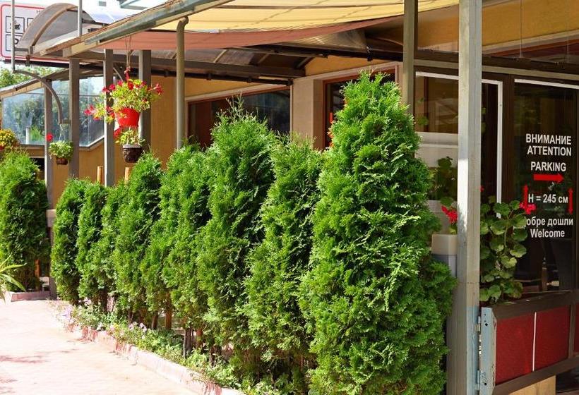 Family Art Hotel Zora