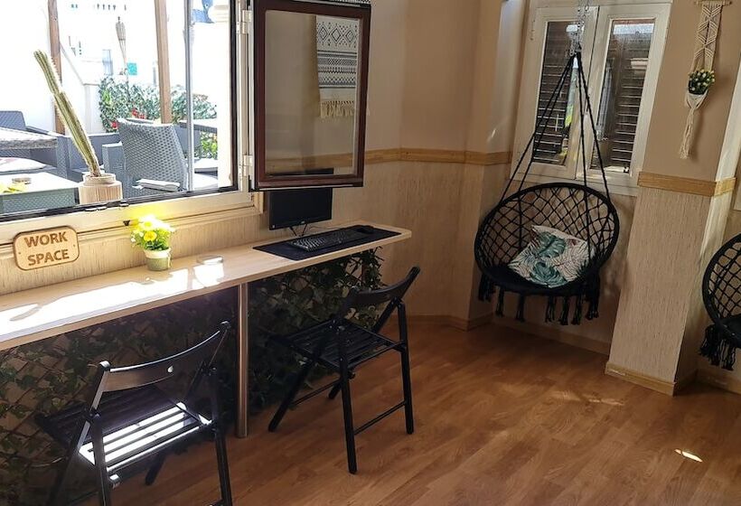 Luxury Green Hostal Madrid Gran Vía