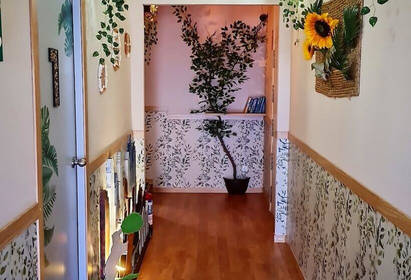 Luxury Green Hostal Madrid Gran Vía