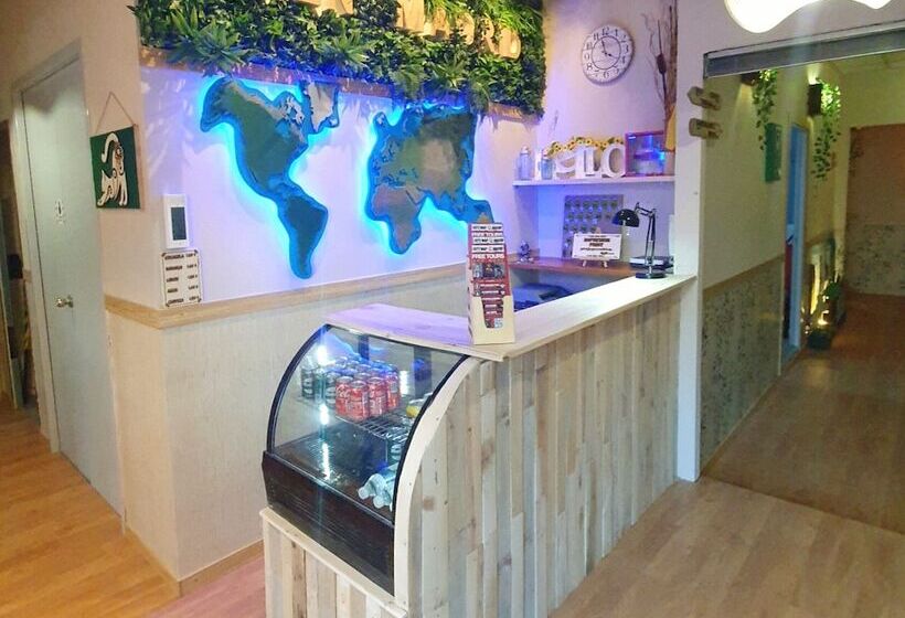 Luxury Green Hostal Madrid Gran Vía