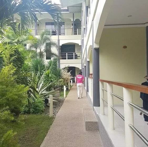 هتل Alona Northland Resort