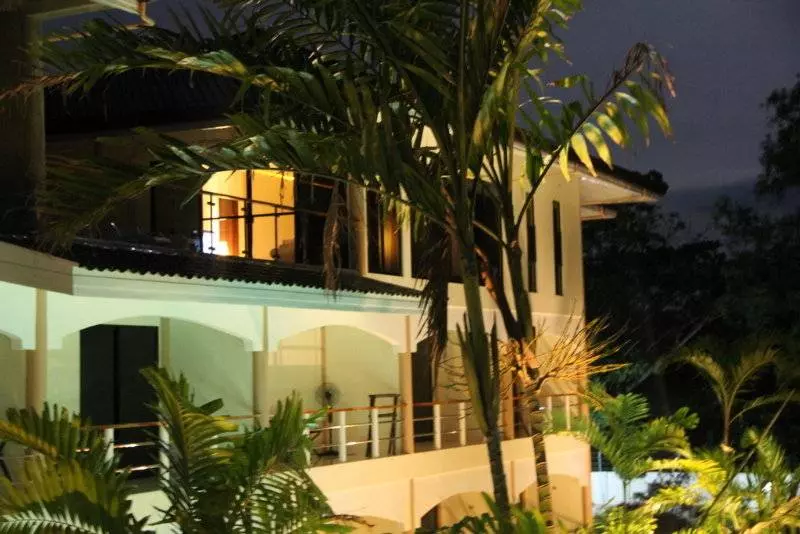 هتل Alona Northland Resort