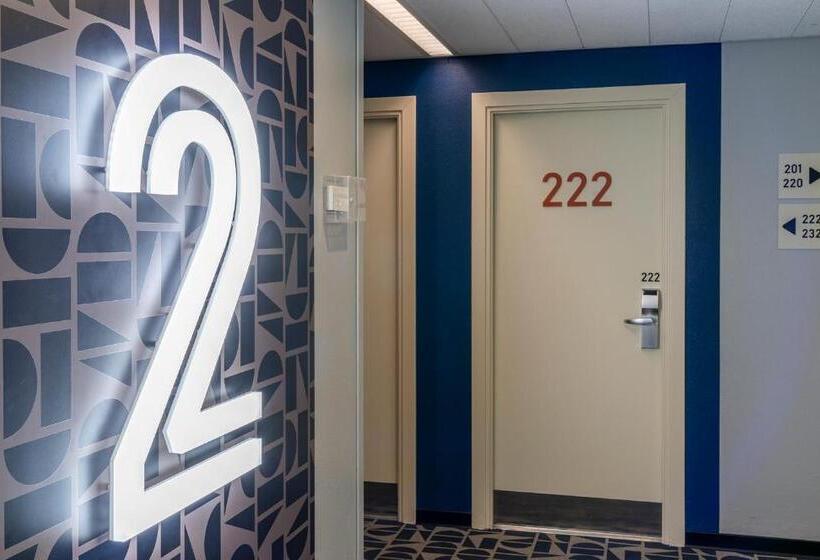 هتل Ibis Budget Barcelona Viladecans