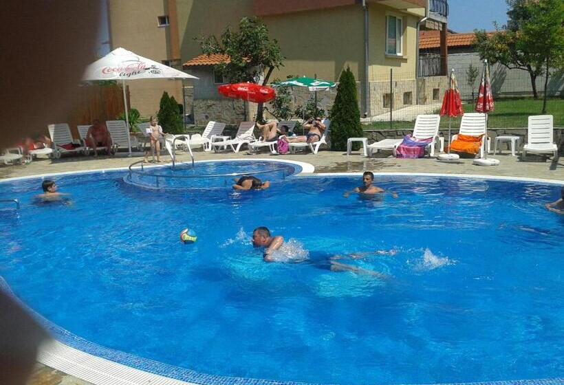 ホテル Saint George Family