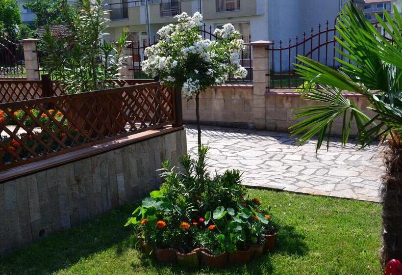 ホテル Saint George Family