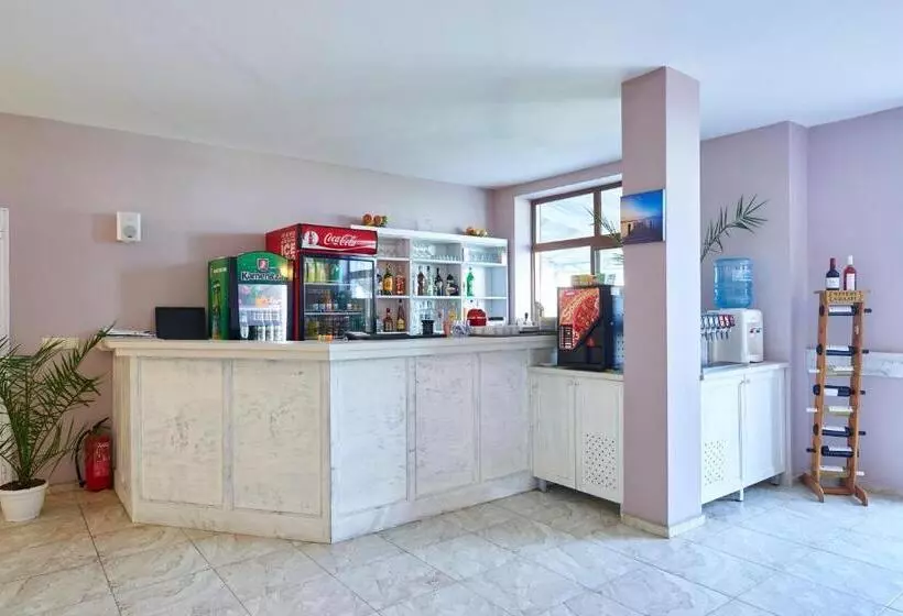 هتل Toma S Residence Front Beach