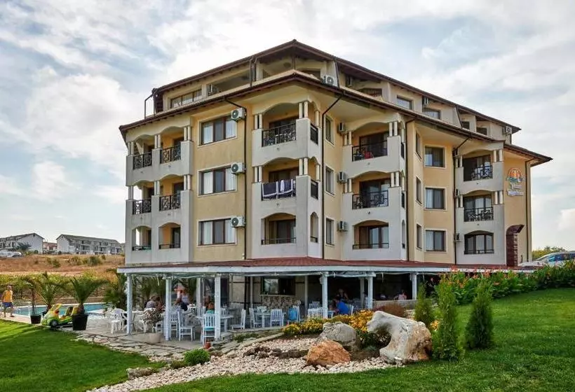 هتل Toma S Residence Front Beach