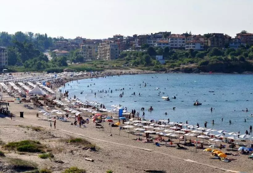 هتل Toma S Residence Front Beach